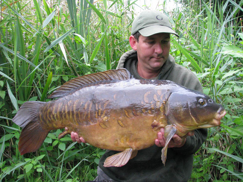 This lovely 32lb 12oz mirror fell to a chod rig.