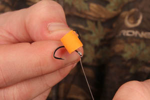The hook bait should look like this, with the hook partially hidden by the foam