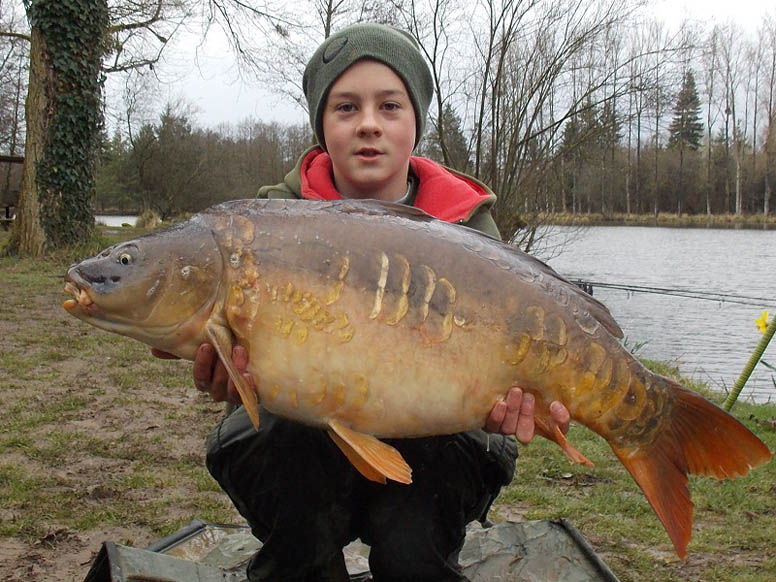 This awesome looking mirror weighed 29lb 2oz.