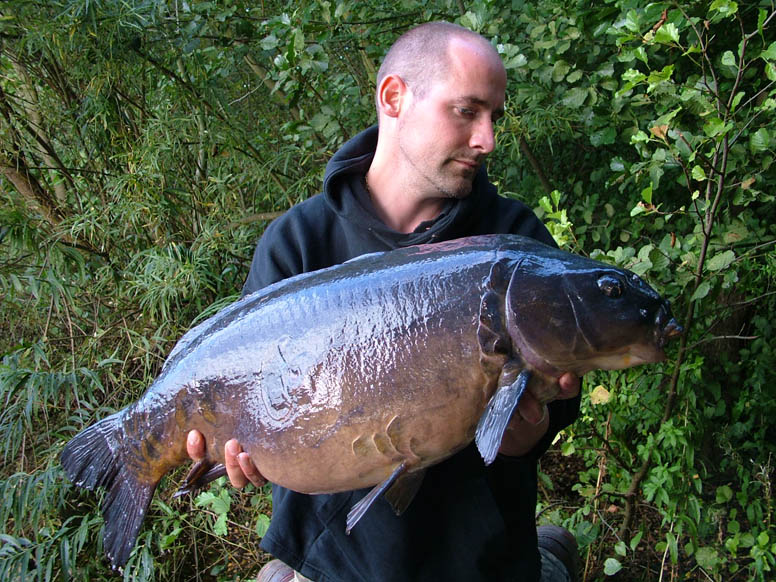 Martin with a cracking mirror caught using his'chuck it anywhere' pop up rig.
