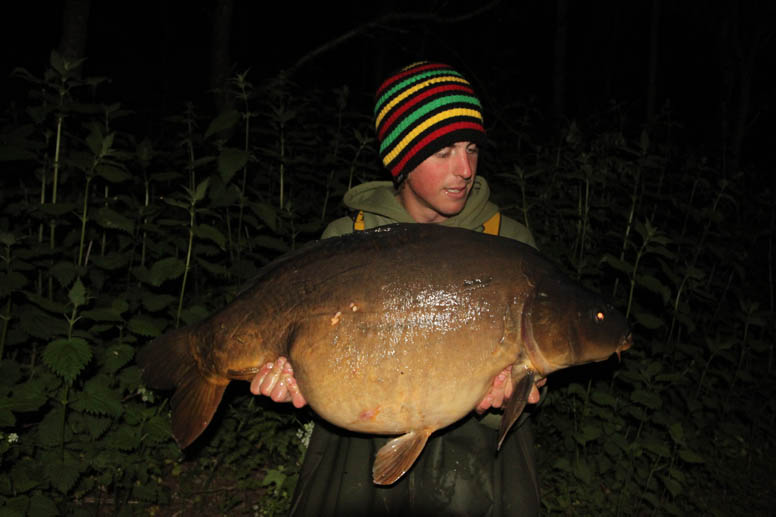 The fish instantly felt of a better stamp and before long “The Brute Mirror” was being admired on the mat weighing 33lb 14oz.