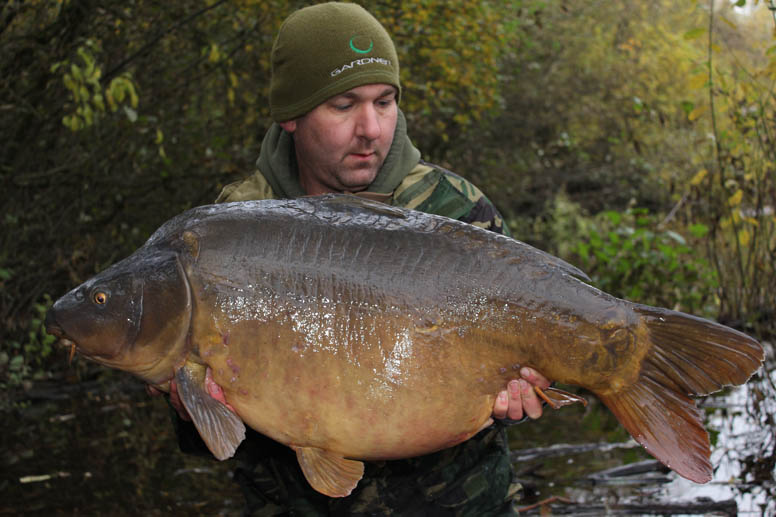 A 46lb 4oz mirror that fell to a Covert Pop Up Hook Aligner and a hook sharpened with a Point Doctor.