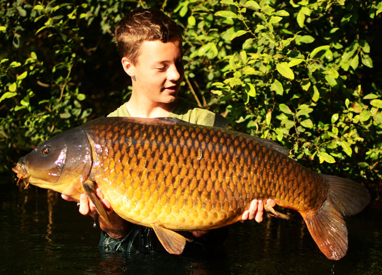 The scales read 30lb 8oz, a new PB common and I couldn't believe it!
