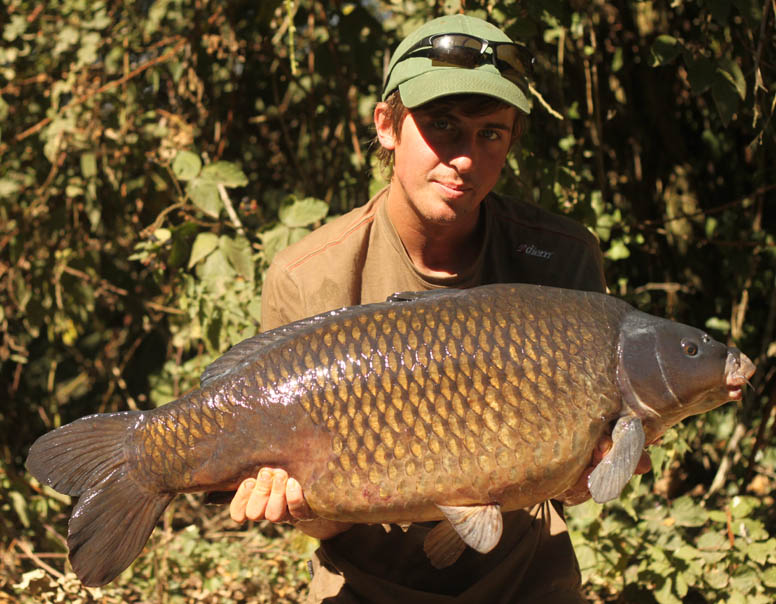 After an explosive battle under the rod tips I soon netted a fish known as ‘The Patch Common’ at 28lb 4oz.