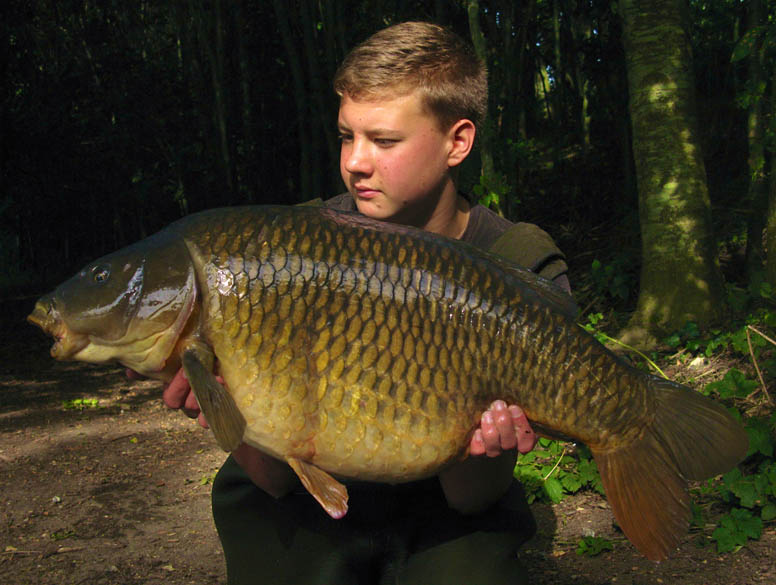 At around 9am I was on the phone to a mate when I mentioned that a 30lb common would finish my summer nicely. Well, no sooner had I put the phone down my left rod tore off!