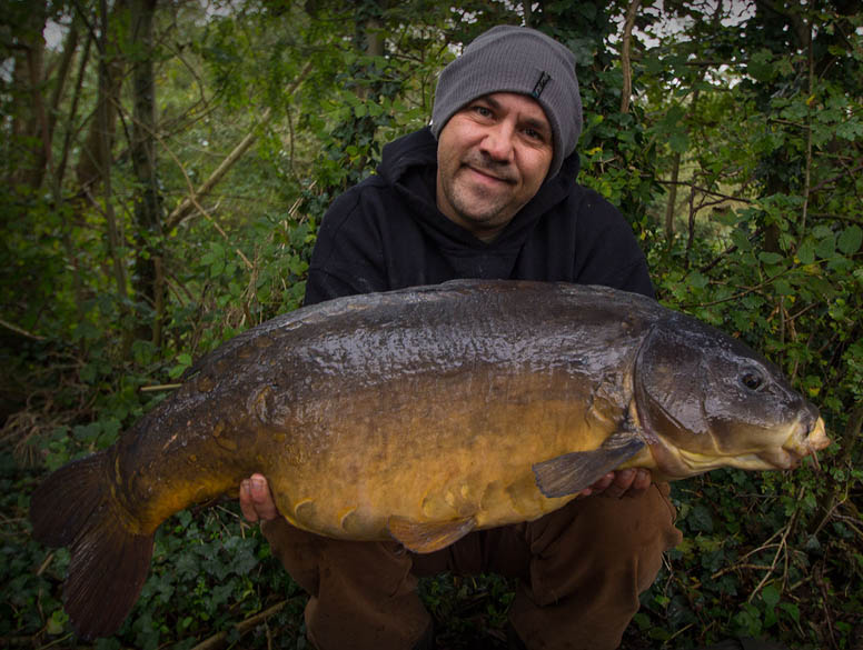 Over the course of the next twelve hours I managed three bites with a cracking old warrior of a mirror at 33lb 10oz being the highlight!