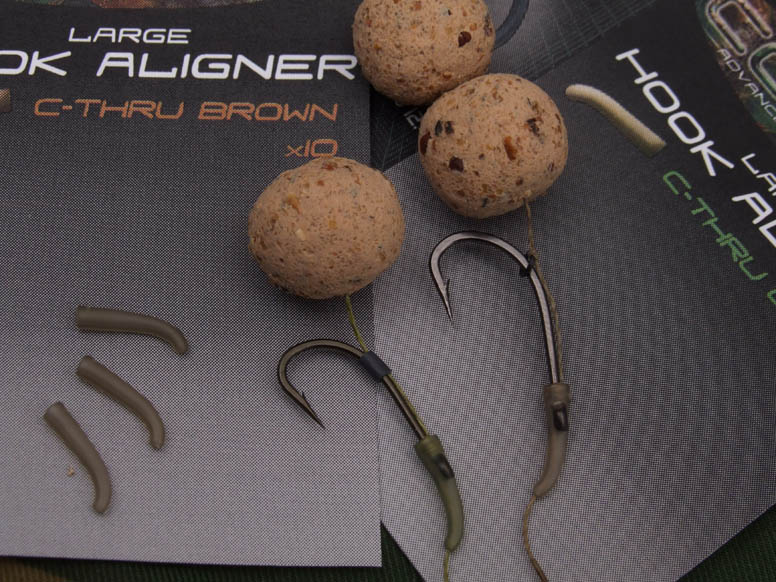 Combining the Covert Incizor and Hook Aligner with a sliding ring on the shank for the hair (which give the hook bait controlled movement) and to my mind created the perfect presentation tied up using 15lb Disruption skinned hooklink (brown to blend in with the lakes muddy bottom).