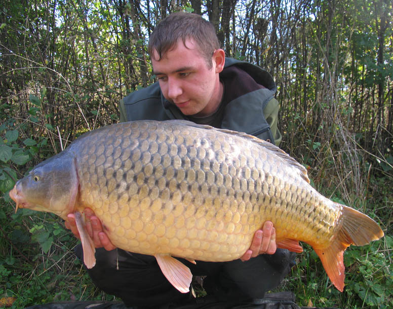 A short while later I slipped the net under a cracking 30lb 4oz common, which was a great start to the trip!