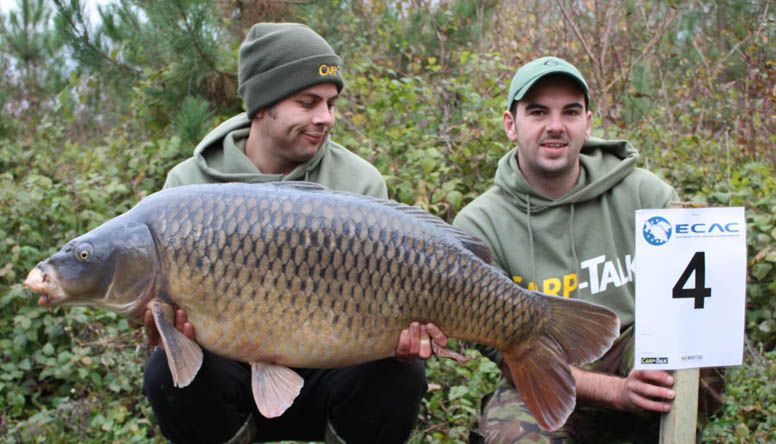 The fish tipped the scales at 51lbs 8oz – wow, what a lump! It was the biggest fish I had ever seen on the bank, a new foreign personnel best for Kev and a great start to the match.
