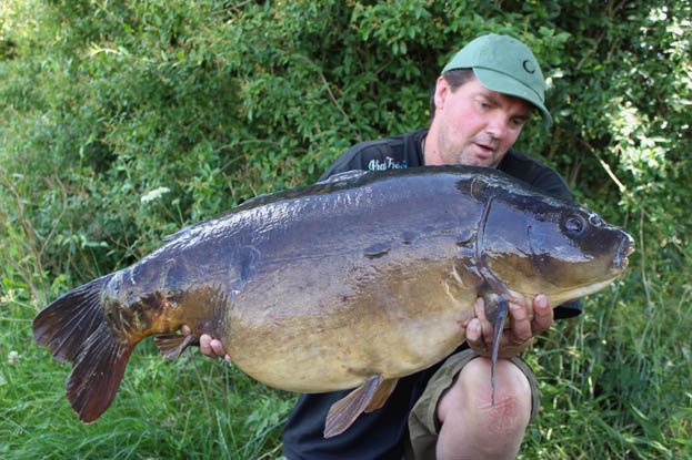 After a truly awesome battle, Nick slipped the net under the stunning 37lb 2oz mirror.