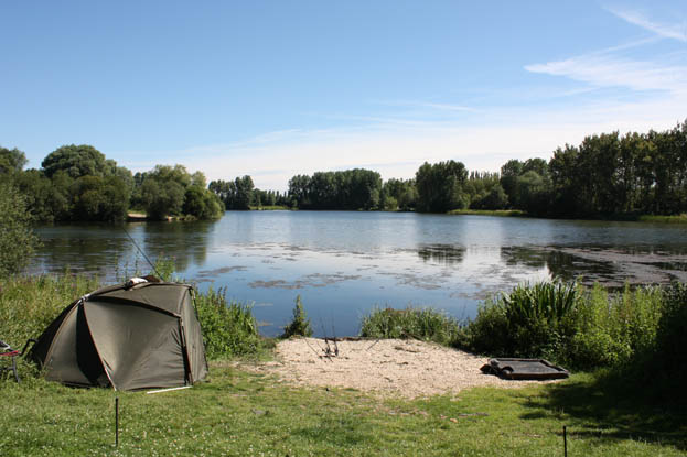After finishing our practice on B2 we were very much looking forward to wetting a line in the famous St Johns Lake, which holds some of the most sought after carp in the country!