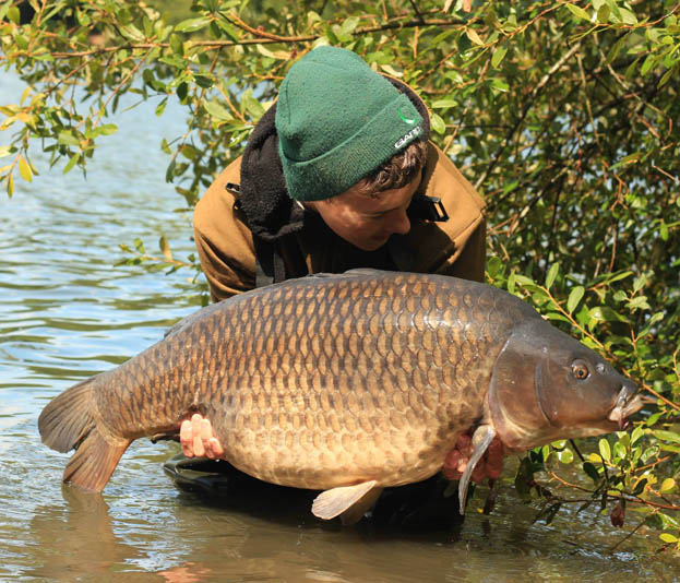 By the end of the session I had landed 10 carp, the highlight a brace of commons weighing 32lb 2oz and 32lb 10oz.