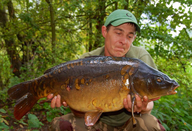 This stunning old looking mirror of 22lb was a rewarding capture.