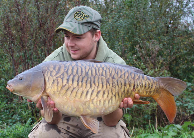 After a spirited fight, I managed to slip the net under a lovely 17lb fully scaled mirror. Effort did equal reward!