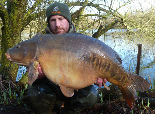 Only a couple of weeks later I caught my first English forty pound carp, a fish known as the ‘Lumpy Half Lin’ alongside an ancient looking 26lb 6oz mirror.