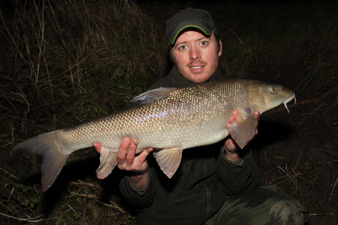 spare Grudge core Coarse Fishing - Winter Barbel Fishing Part 1 - By Lewis Baldwin - Gardner  Tackle