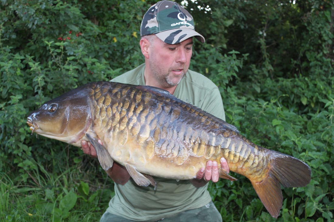 Carp Fishing - Camflex Leaders – They're Flecking Good! - By Lewis