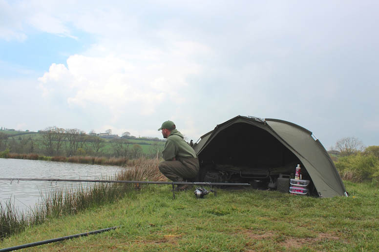 Cracking Kracking by Tony Welch