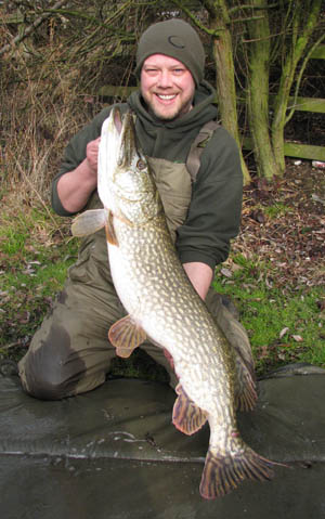 Gravel Pit Piking by Sam Meeuwissen